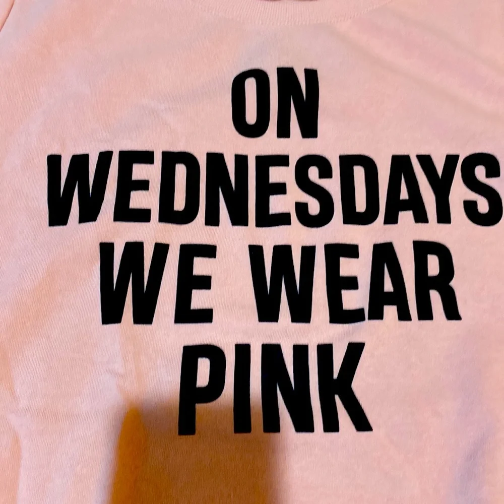 Torrid Mean Girls On Wednesday We Wear Pink Sweatshirt Size 2 - Picture 2 of 5